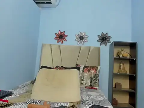 Alice_sexy26's cam snapshot