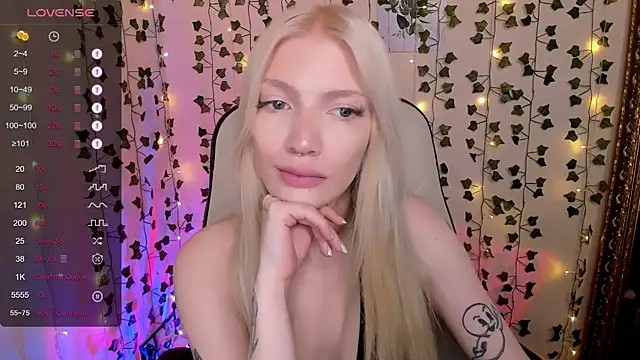 AnyaTaylor_'s cam snapshot