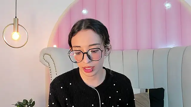 Emilia_Bons's cam snapshot