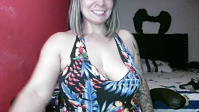 charlotedoll's cam snapshot