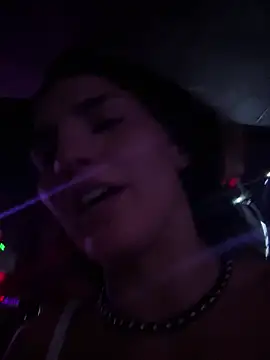 addictedtoari's cam snapshot