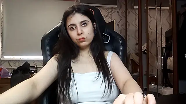 WaltraudPattie's cam snapshot