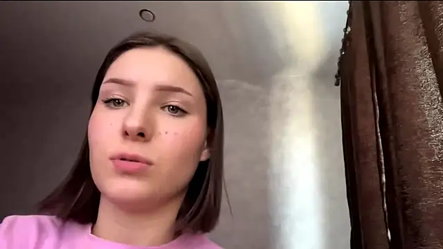 FoxieFlare's cam snapshot