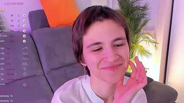 AutumnWhisper's cam snapshot