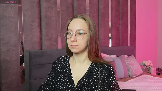 LillAlice's cam snapshot