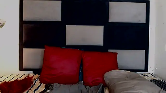 Freaky-boobs's cam snapshot