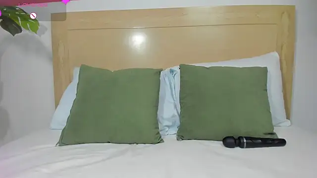 lili_cardenas_'s cam snapshot