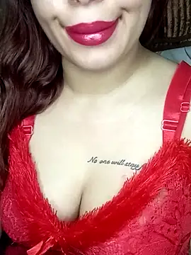 Zouzou_sexy's cam snapshot