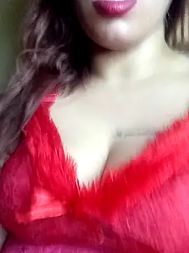 Zouzou_sexy's cam snapshot