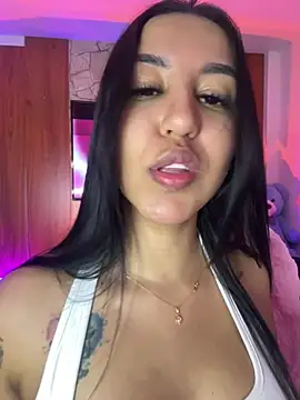 Tamara_Roberts1's cam snapshot