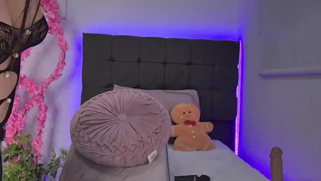 AmandaBrooks_18's cam snapshot