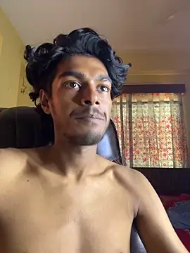 RavenKisses live sex cam