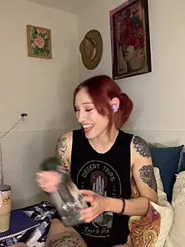 ThornsandHoney's cam snapshot