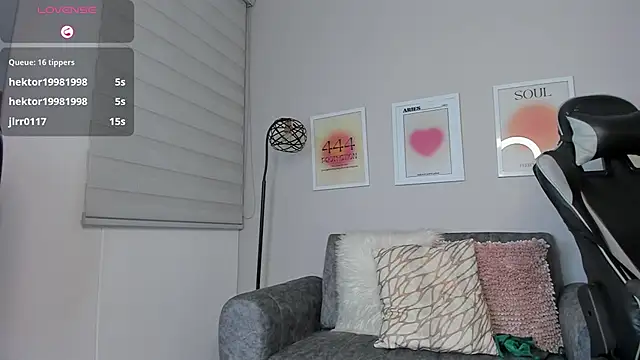 ashley_23_'s cam snapshot