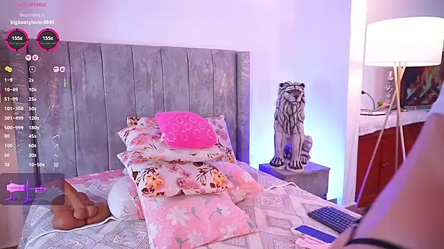 lara_giraldo live sex cam