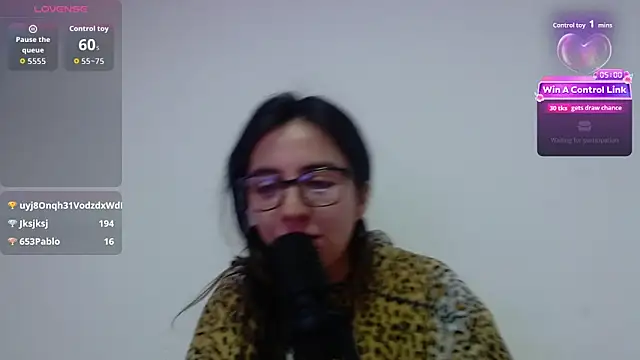 Maggie_Fox3's cam snapshot