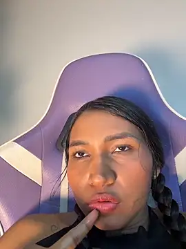 Barbiebrunette_'s cam snapshot