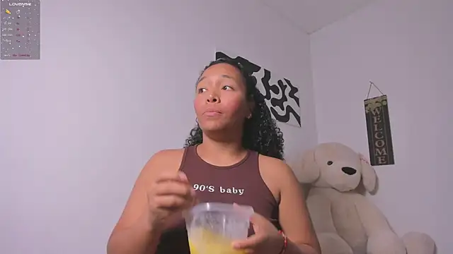 Nia13's cam snapshot