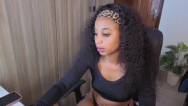 beauty_in_brown's cam snapshot