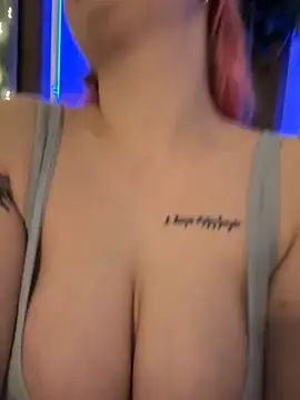 KellyMoors's cam snapshot