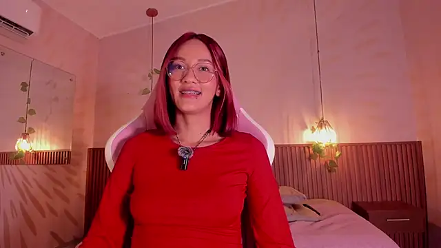 daphne_courtis's cam snapshot