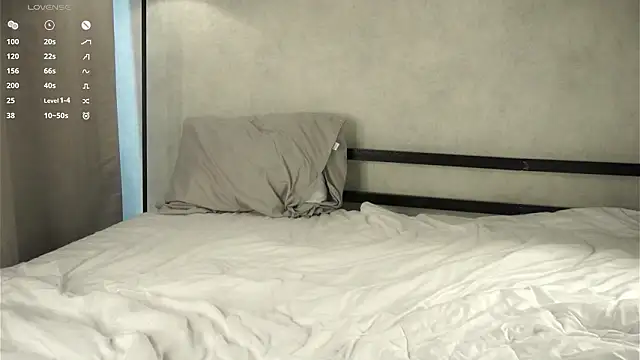 MonetLeitman live sex cam