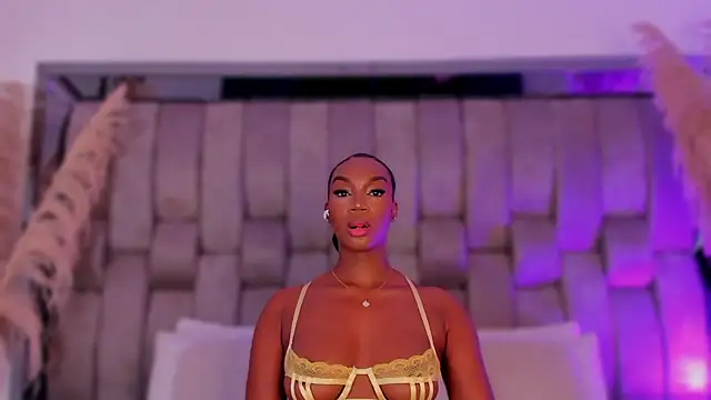 ChaynnaCooper's cam snapshot