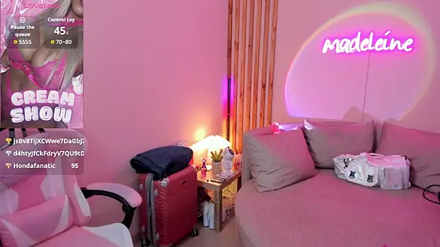 MadeleineSanez live sex cam