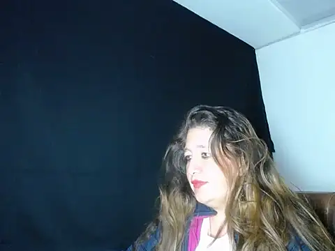 MilfCute_sex's cam snapshot