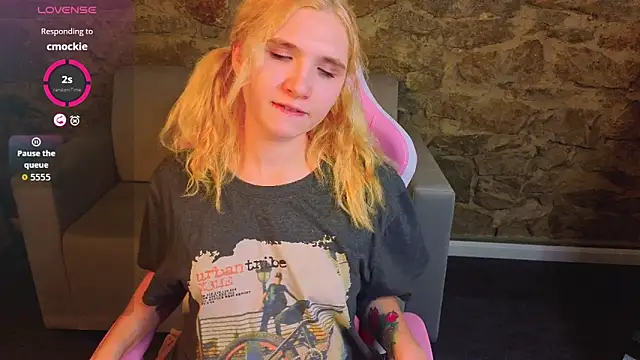 Iron_Adele's cam snapshot