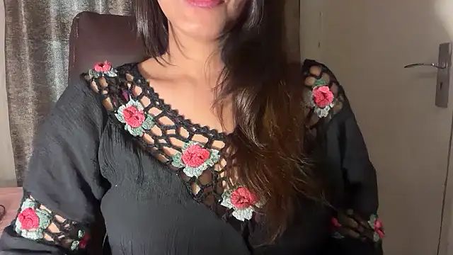 Cupid_of_Hearts's cam snapshot