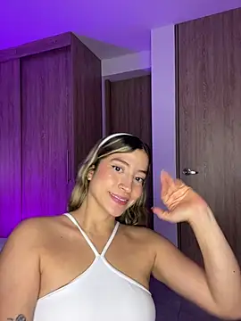 Issabela_G1's cam snapshot