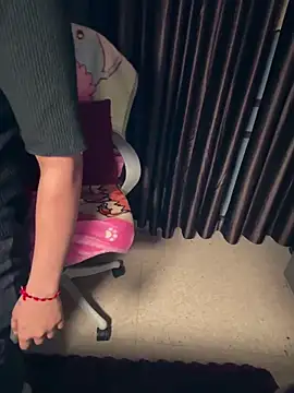 Lucky_Flora's cam snapshot