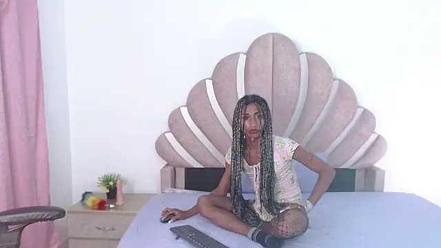 bella_fox723 live sex cam