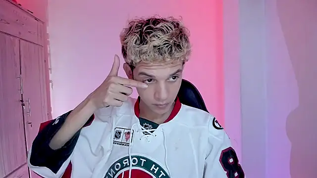 tylernova live sex cam