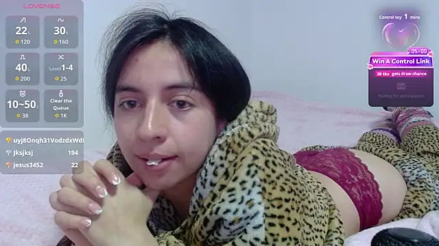 Maggie_Fox3's cam snapshot