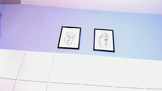 ElizabethBell_'s cam snapshot