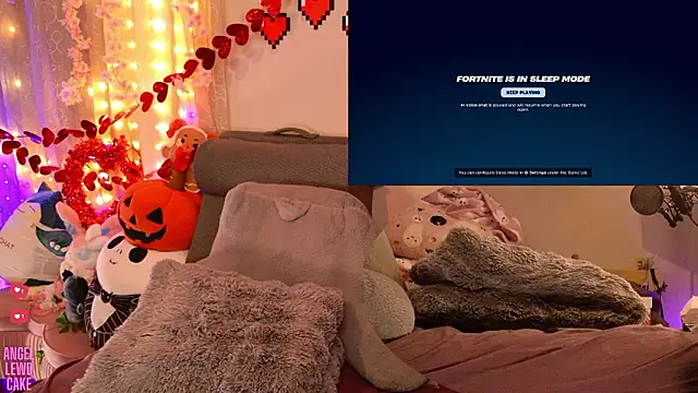 Angel-Lewd-Cake's cam snapshot