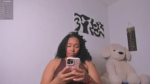 Nia13's cam snapshot