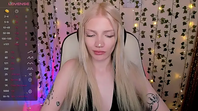 AnyaTaylor_ live sex cam