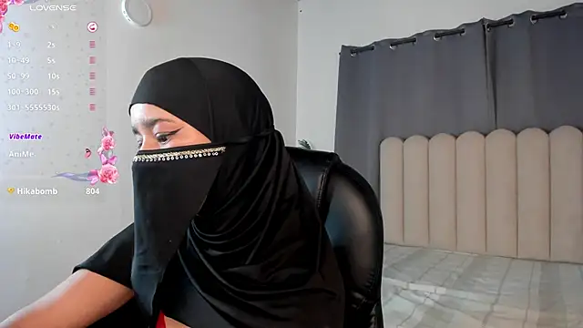 kalila_latif's cam snapshot