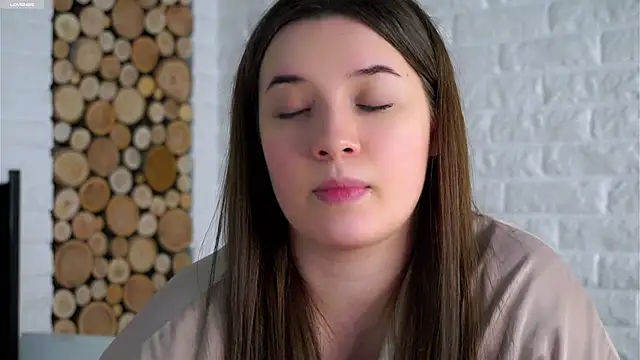 LowOncoming live sex cam