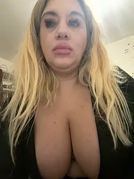 TheeaBlanco's cam snapshot