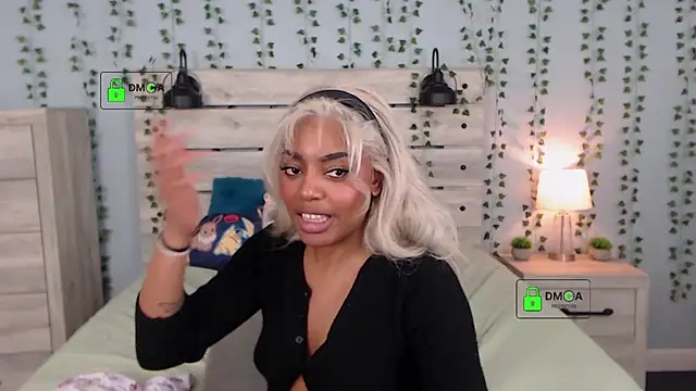 RobynKnight's cam snapshot