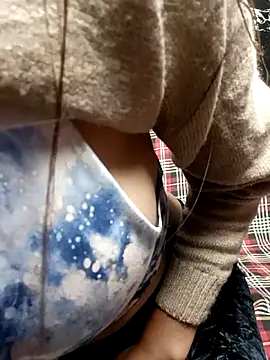 poojaji690's cam snapshot