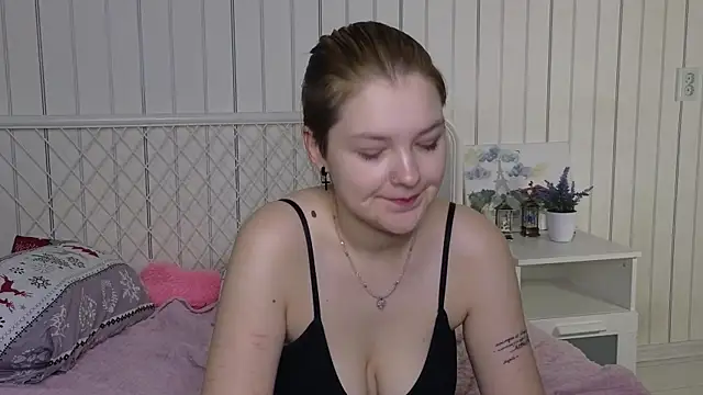 BevHanni's cam snapshot