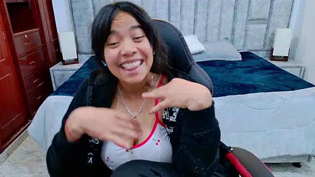 laureentt_'s cam snapshot