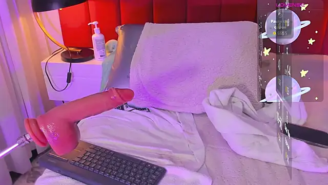 eimy_jones_'s cam snapshot