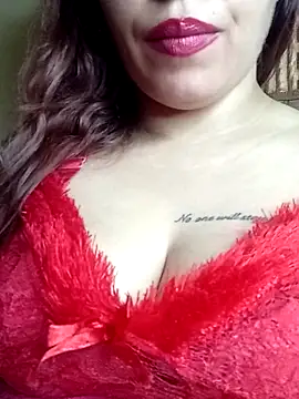 Zouzou_sexy's cam snapshot