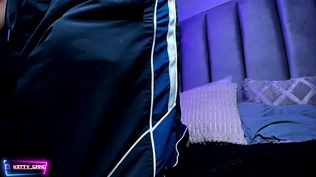 Kitty_Gang's cam snapshot